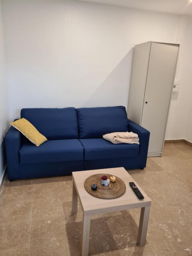 Studio Independant Et Bien Equipe Avec Veranda Commune Neuilly-sur-Marne Eksteriør billede